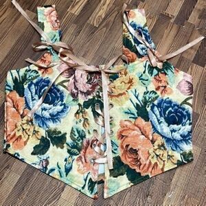 Shein woman’s crop/midriff multicolor a top. Size M